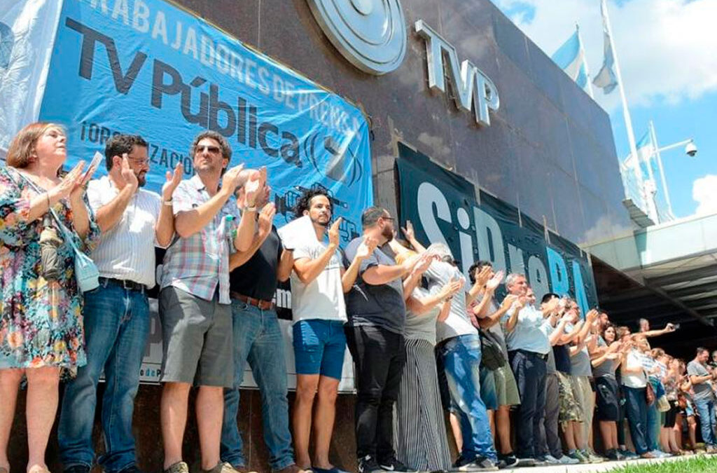 Trabajadores de la TV Pública denuncian uso partidario de la pantalla y censura a voces opositoras