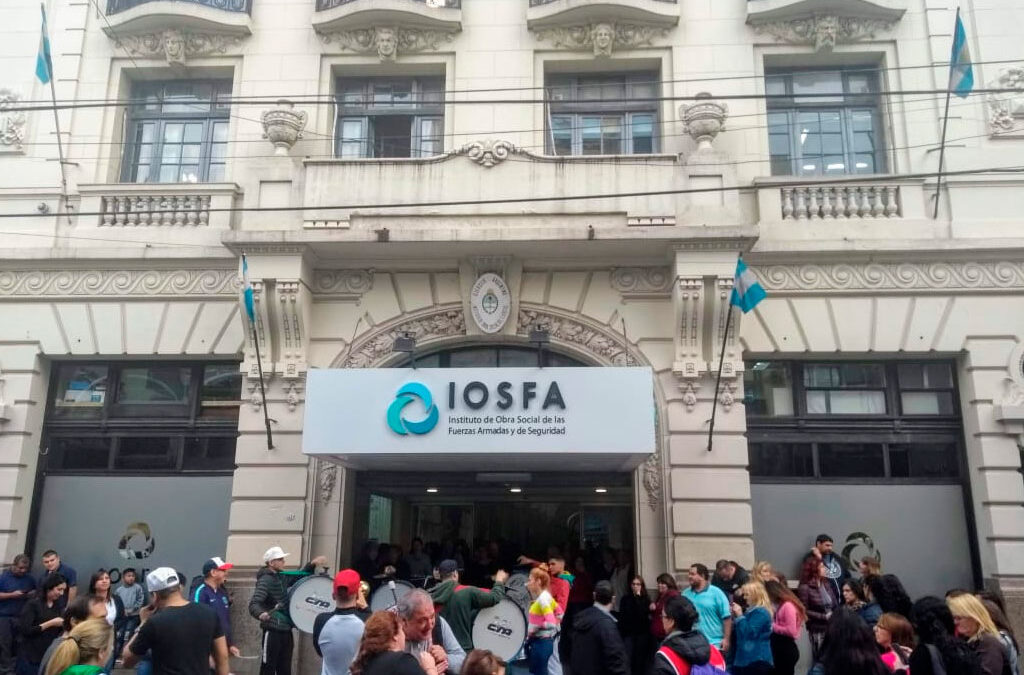 IOSFA bajo la lupa por su relación con la droguería Suizo Argentina de los Kovalivker: Millonarios contratos, deuda interna y una investigación judicial en marcha