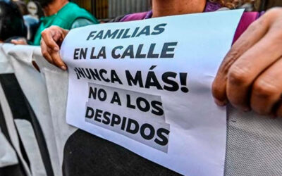Casi 300 mil despidos en menos de dos años: crece el pedido de seguro de desempleo bajo el gobierno de Milei