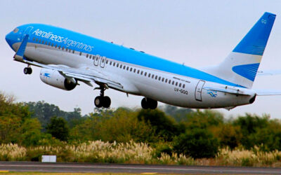 Pilotos denuncian fallas de motores en ocho Boeing 737 de Aerolíneas Argentinas, se rehúsan a operarlos y reclaman mantenimiento