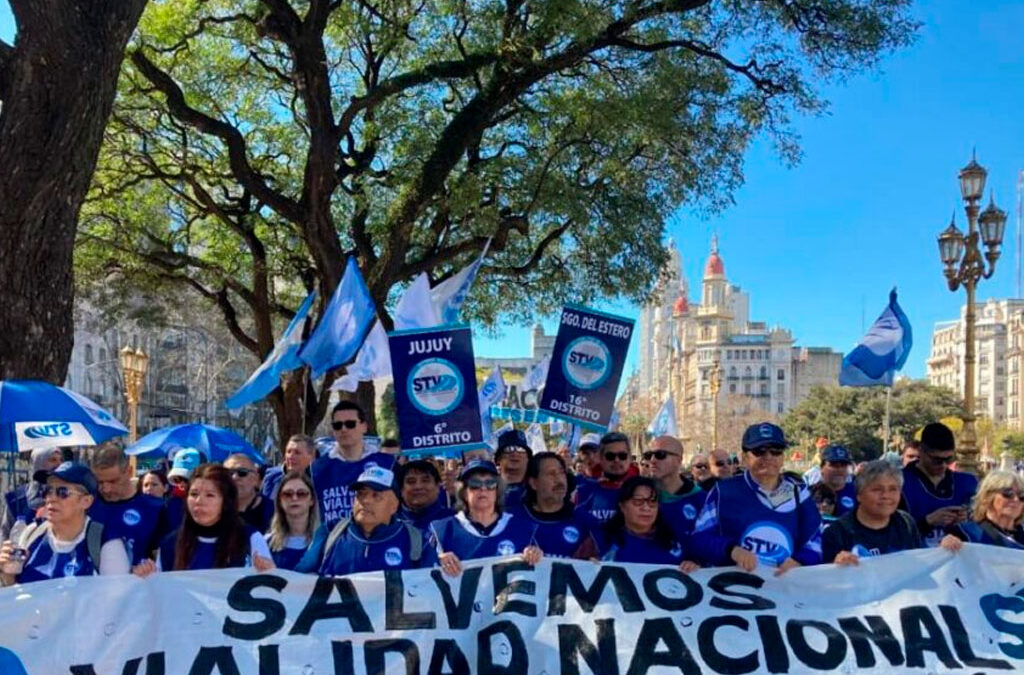 Trabajadores de Vialidad Nacional denuncian que el Gobierno tiene retenidos los fondos para 10 meses de obras