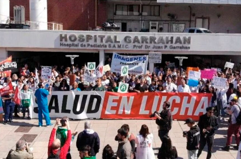 Garrahan: por vía de «excepción», designaron a dos asesores con sueldos de casi $3.500.000