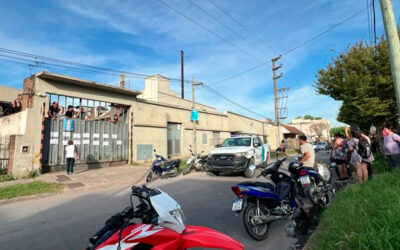 Trabajadores de Acerías Berisso mantienen la protesta por salarios adeudados y temen un desalojo