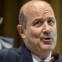 Sturzenegger reaviva la disputa con la CGT: busca eliminar las cuotas solidarias que financian a los gremios