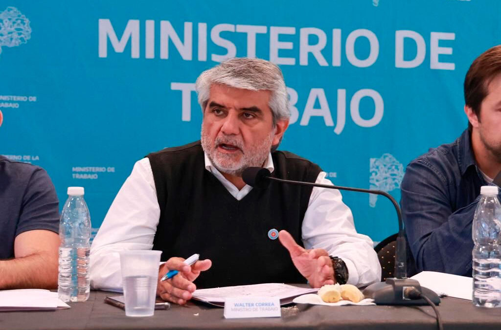 Correa rechazó la Reforma Laboral del Gobierno «porque está fuera del contexto del mundo, lo que se discute es la disminución de la jornada»