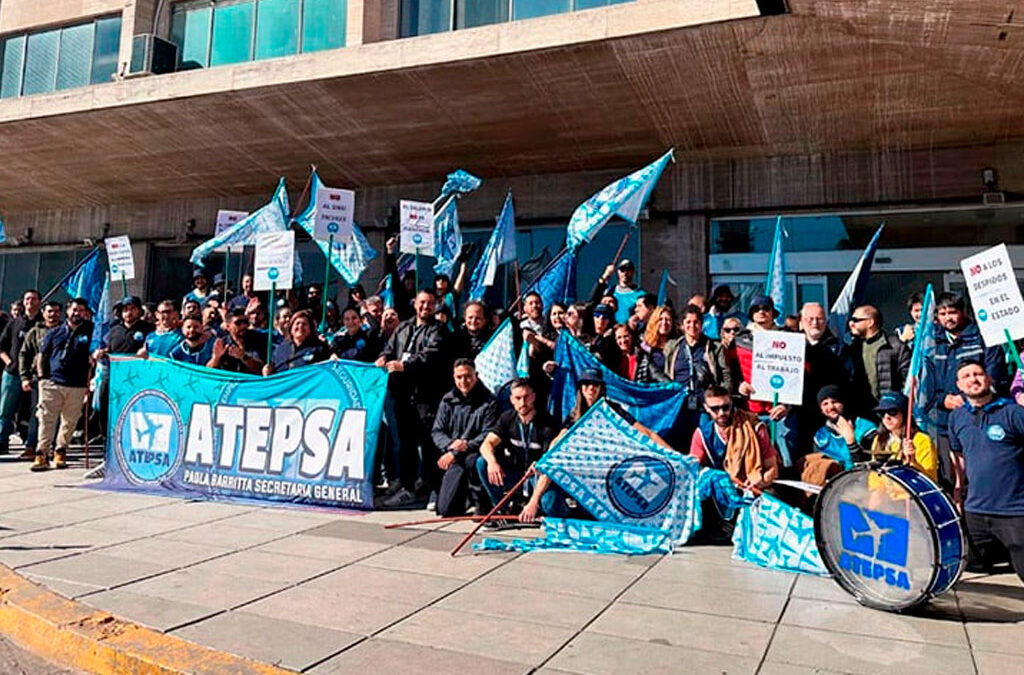 Ante incumplimiento de acuerdos laborales, controladores aéreos anunciaron paros para noviembre