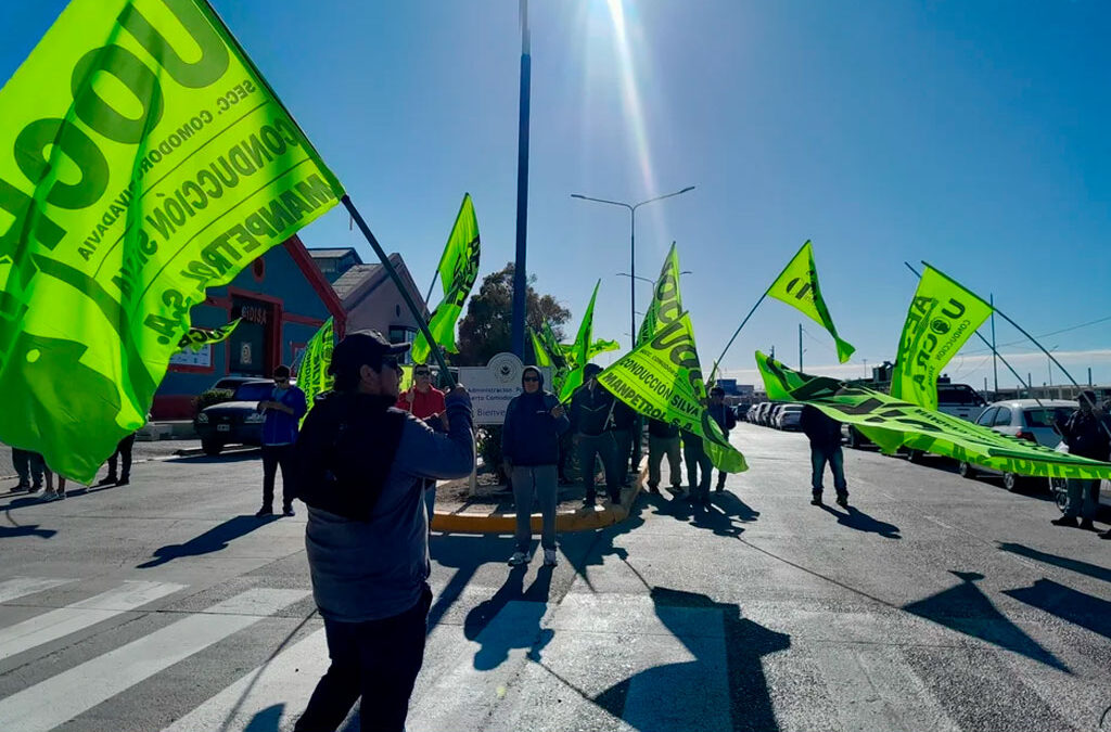 Tensión en el puerto de Comodoro: la UOCRA reclama que se respete el encuadre gremial en las obras del astillero