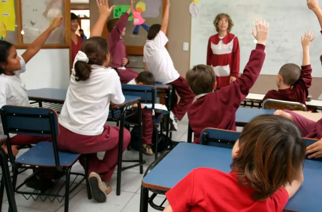 Docentes privados de Chubut advierten por el impacto de la desregulación de cuotas: “Cada escuela podrá aumentar sin avisar a las familias”