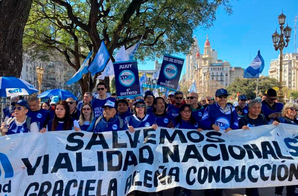 Trabajadores Viales marchan a la Secretaría de Trabajo en reclamo de una urgente actualización salarial