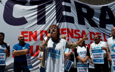 CTERA se movilizó a Economía en rechazo al impuesto a las ganancias y pidió frenar el «presupuesto del ajuste» de Milei