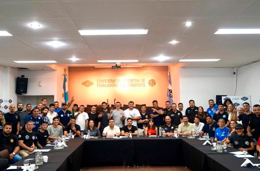 La Juventud de la CATT lanza una agenda por trabajo y rechaza la reforma laboral del Gobierno