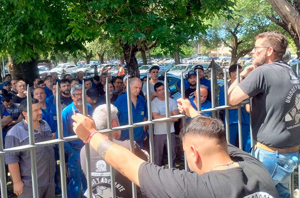 Delegados de trabajadores del neumático son impedidos de ingresar a FATE y también son sancionados
