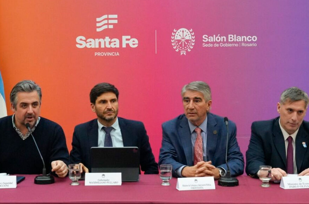 Santa Fe: el Gobierno provincial anunció una compensación salarial y abrió posiciones encontradas entre los gremios estatales