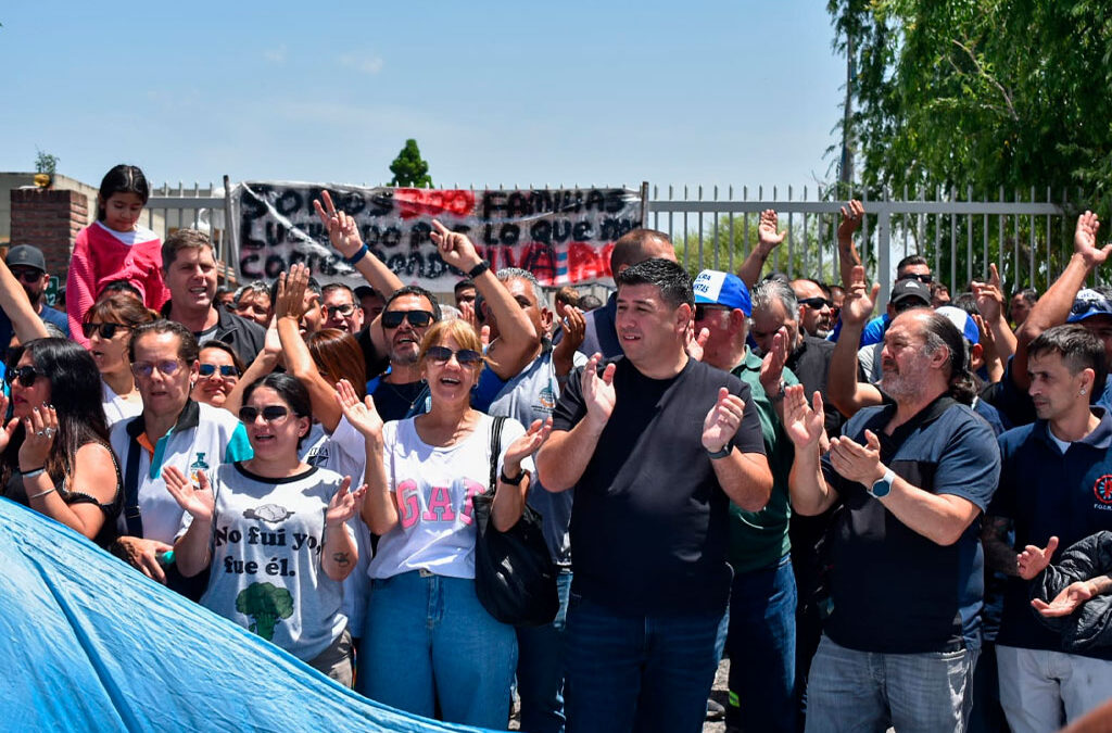 Luego del fracaso de la convocatoria de Cordero y tras 90 días de acampe, la CGT sentó a los trabajadores y a los dueños de ILVA para buscar una salida