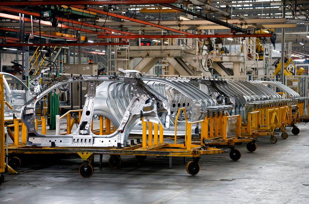 Peugeot paraliza la producción un mes y adelanta vacaciones en su planta de El Palomar