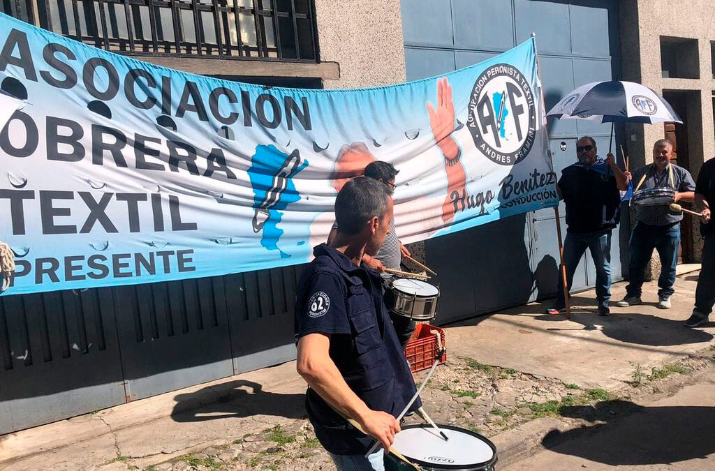 Cierra textil de Lanús y despide a sus 50 operarios: «No podemos competir con China»