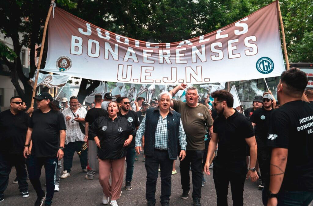 Judiciales bonaerenses marcharon “por la dignidad” en La Plata y reclaman por la equiparación salarial con Nación