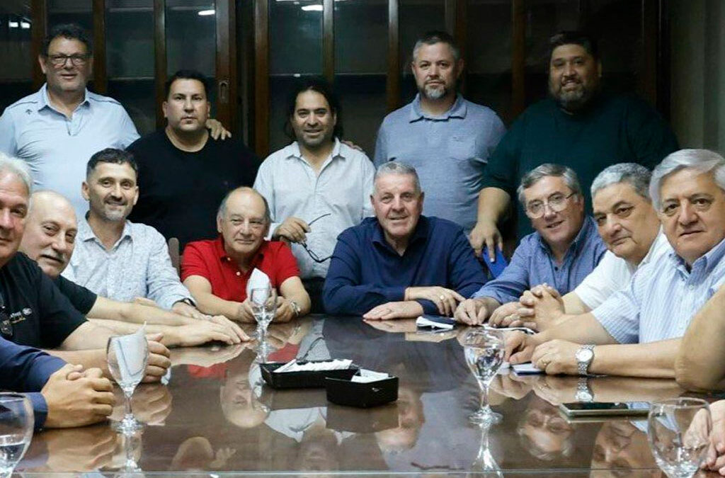 La Federación de Petroleros inicia su etapa de reconstrucción y unidad con la asunción de Mario Lavia
