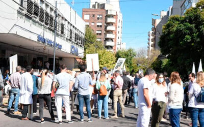 Paro en IOMA en medio del caos: empleados exigen sueldos y aguinaldo pese a normalización médica