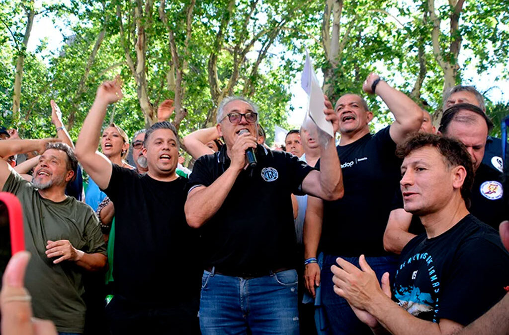 «Las movilizaciones en todo el país frenaron el avance de la Reforma Laboral», aseguraron desde la CGT Rosario