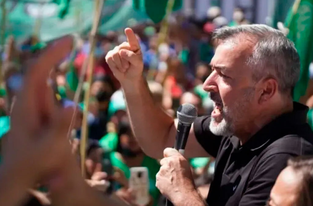 Aguiar advirtió que el Gobierno podría intentar aprobar la reforma laboral antes de febrero y llamó a mantener el estado de alerta