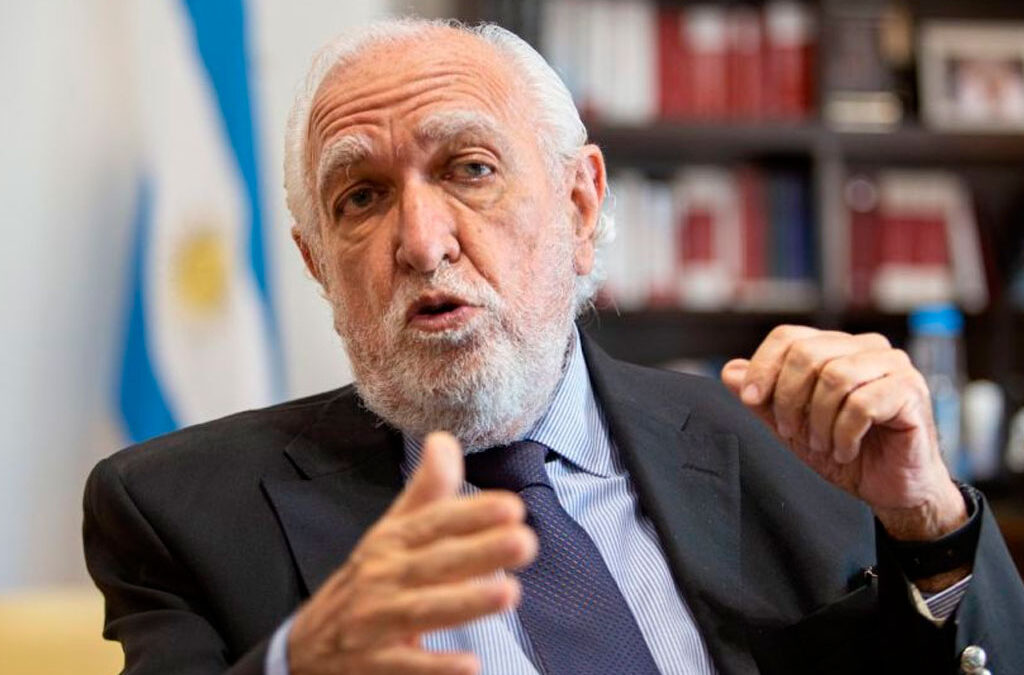 Gil Lavedra advirtió por la inconstitucionalidad de la reforma laboral: «No se puede equiparar a trabajadores y empleadores»
