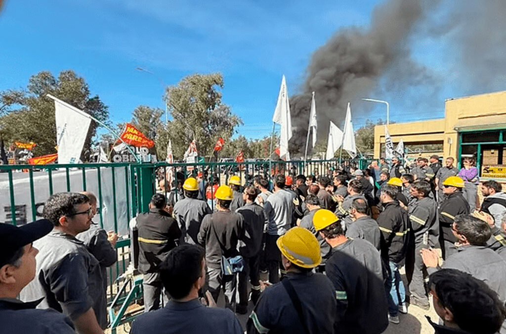 Tras meses de conflicto, la lucha sindical logró un acuerdo en Petroquímica Río Tercero