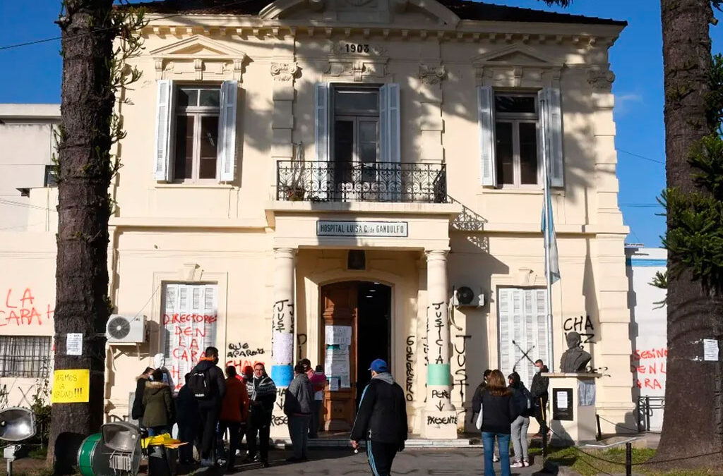 Denuncian «cesantías y ataque antisindical» en el Hospital Gandulfo de Lomas de Zamora