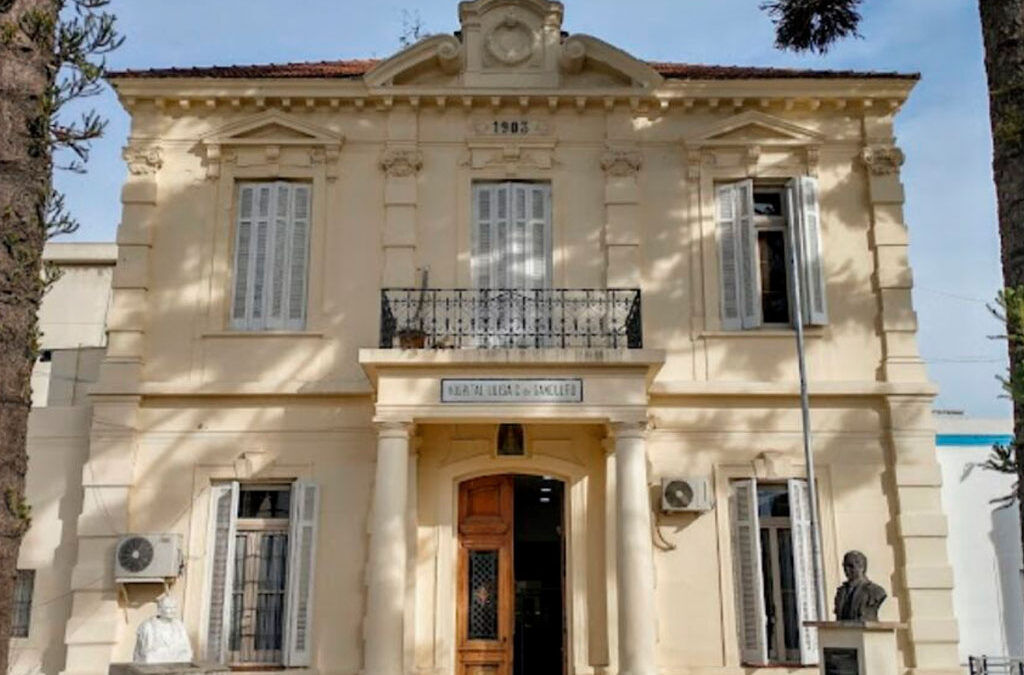 Hospital Gandulfo: reincorporan a una delegada despedida pero continúan los reclamos contra los despidos