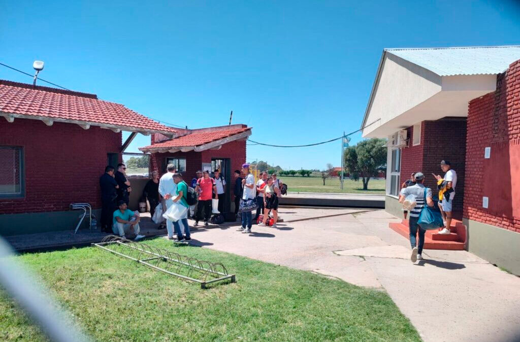 Trabajadores del Frigorífico Villa Olga manifestaron su preocupación por la producción paralizada