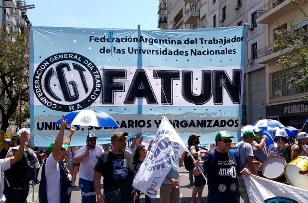 La FATUN respaldó la medida cautelar contra el decreto que suspende el financiamiento universitario