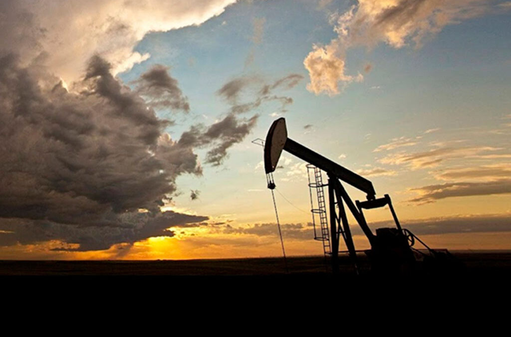 Advierten que en la Patagonia se perdieron más de 18 mil empleos registrados por el retiro de YPF de zonas petroleras