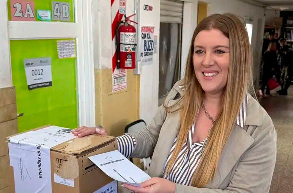 Denuncian a concejal libertaria, ex titular de PAMI, por utilizar padrones de ANDIS para la campaña