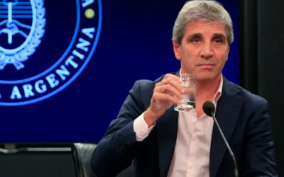 Gestión Caputo: denuncian despidos y amedrentamiento laboral en el Ministerio de Economía
