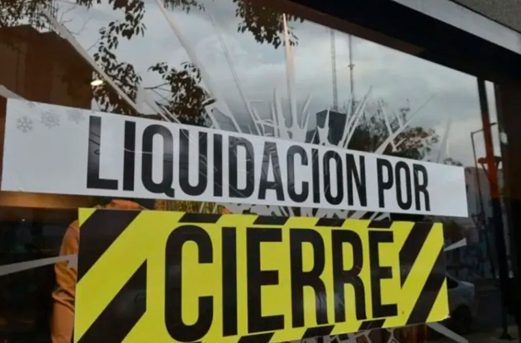 Desempleo en alza: despidos y cierres golpean a la industria y el comercio al arrancar 2026
