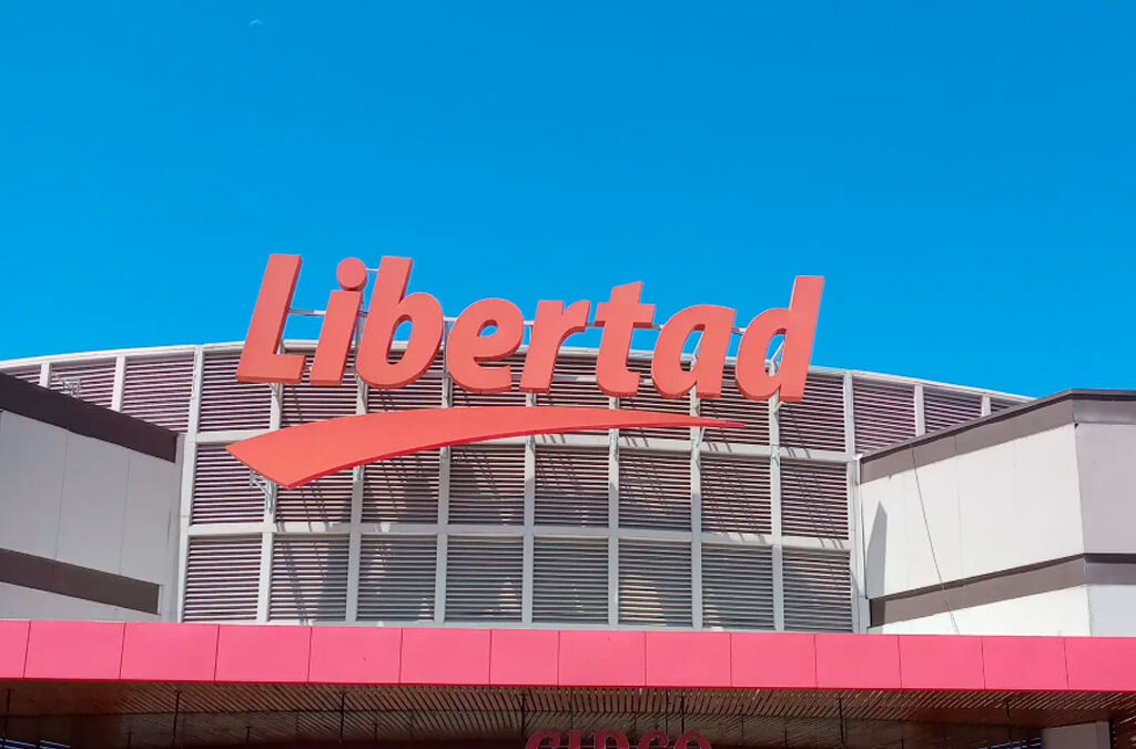 Registran 100 despidos en el Hipermercado Libertad de Posadas y depósitos vacíos: «Cayó incluso la venta de alimentos»