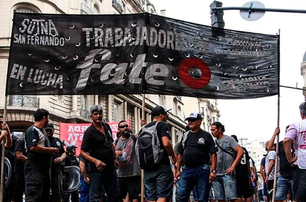 Paro total en Fate por más de un año sin aumentos y salarios que se desploman