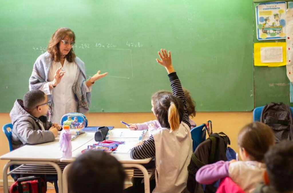 El Gobierno porteño mejoró la oferta salarial a los docentes y quedó a un paso del acuerdo