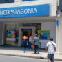 Tensión en Tucumán: trabajadores escracharon a directivos del Banco Patagonia tras la represión de diciembre