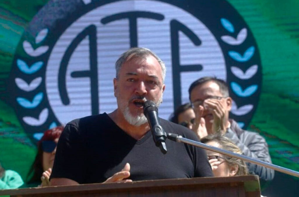 La reacción de ATE tras el anuncio de despidos de Manuel Adorni: «Quiere meter militantes libertarios»