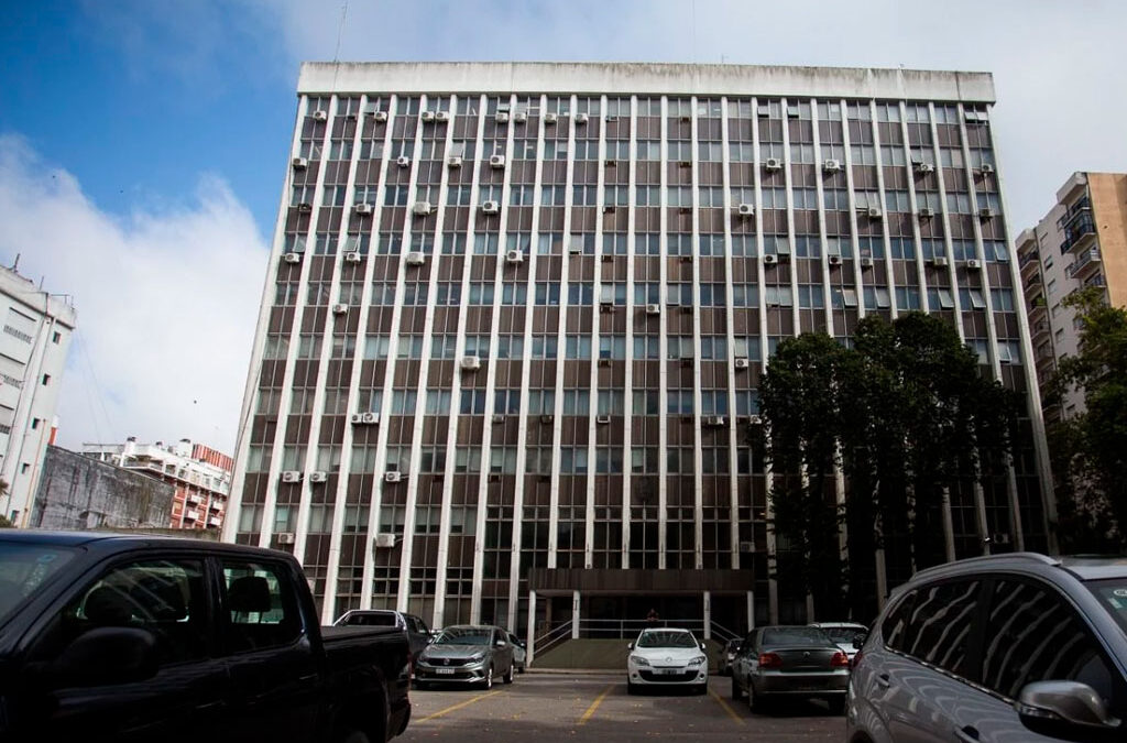 Judiciales denuncian una crisis edilicia en la Provincia de Buenos Aires: «Trabajar en estas condiciones nos enferma»