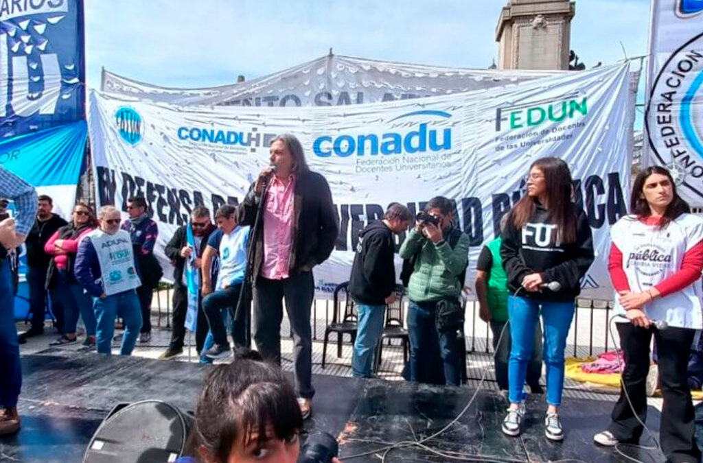 “15 meses consecutivos”: docentes universitarios denuncian pérdida salarial frente a la inflación