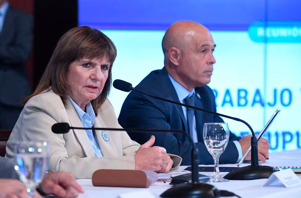 El Gobierno insiste con la poda de las licencias médicas y aceita negociaciones para el gancho parlamentario