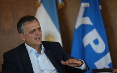 El paso de Marín en helicóptero por Chubut y la ola de desafíos para el petróleo de la región