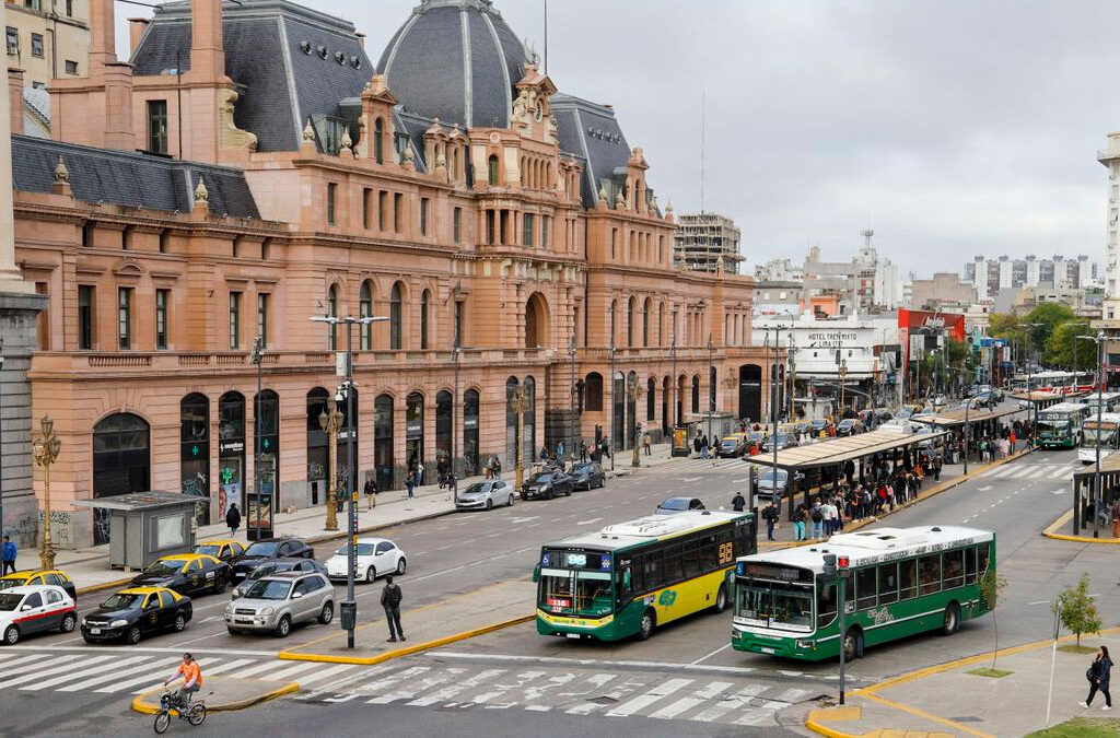 El Gobierno impone millonarias multas a la UTA y La Fraternidad por adherir al paro general del 19 de febrero