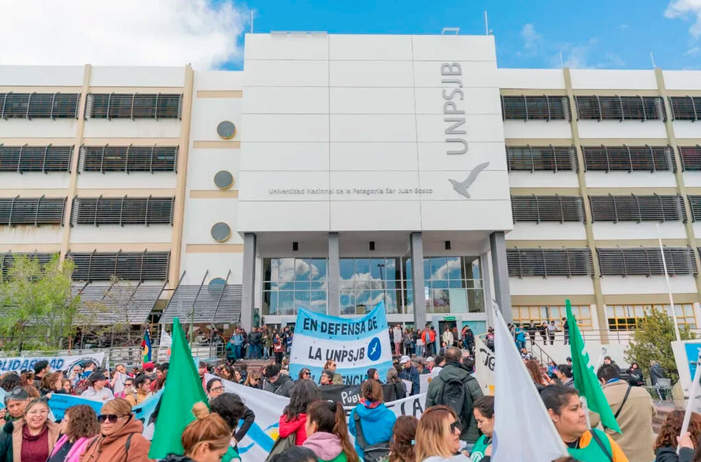 Arranca el paro nacional universitario: dos semanas «en defensa del salario y el financiamiento educativo»