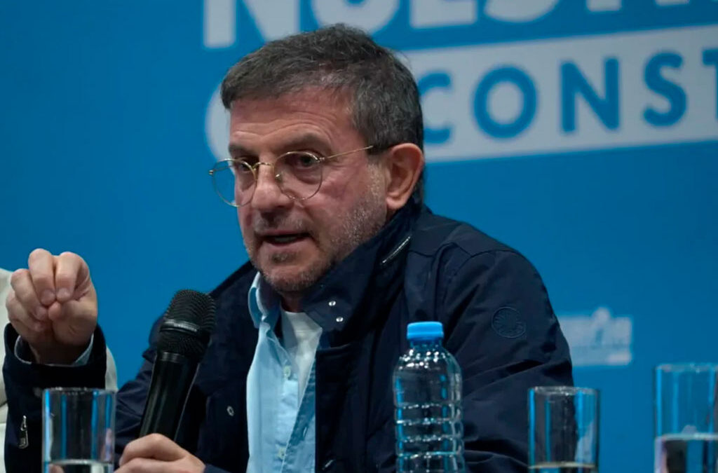 «No está solo»: bancarios salieron con fuerza a respaldar a Carlos Cisneros