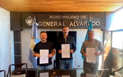 Municipales: Doval firmó en Miramar su primer convenio colectivo como titular de la FESIMUBO