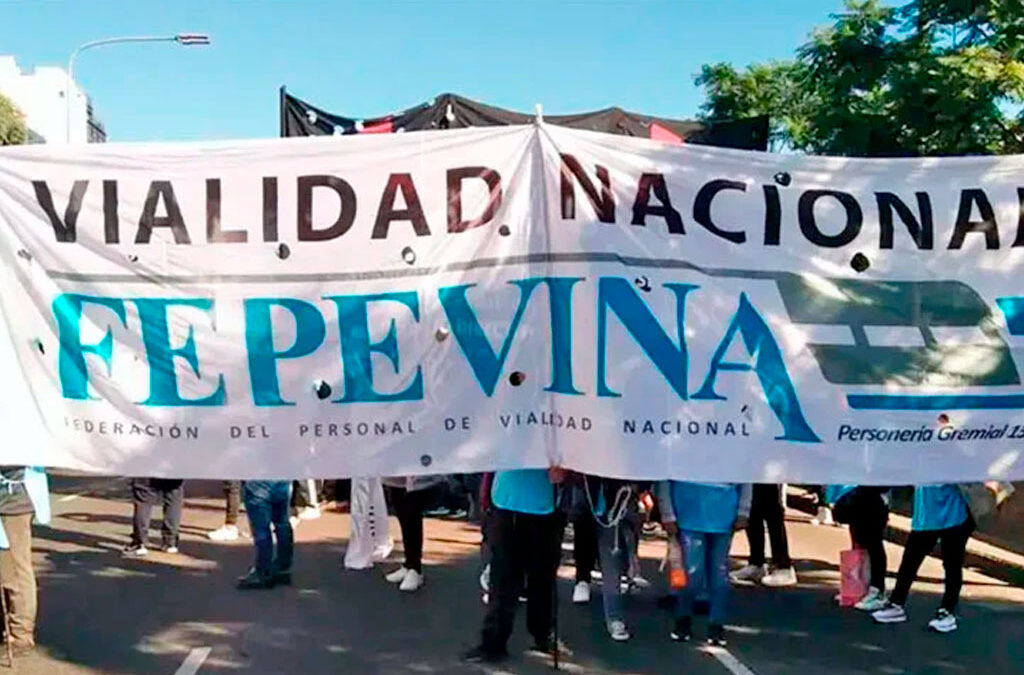 Trabajadores de Vialidad Nacional se movilizan por 17 meses de salario congelado