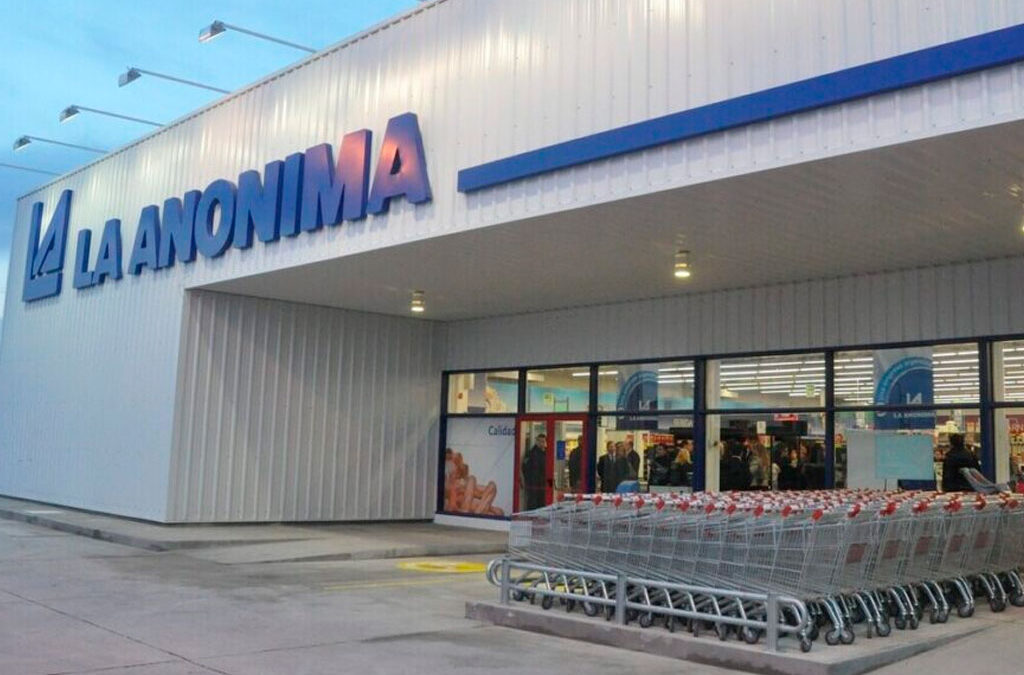 La Anónima prepara cerca de 100 despidos tras comprar 12 hipemercados: «Ya nos avisaron»